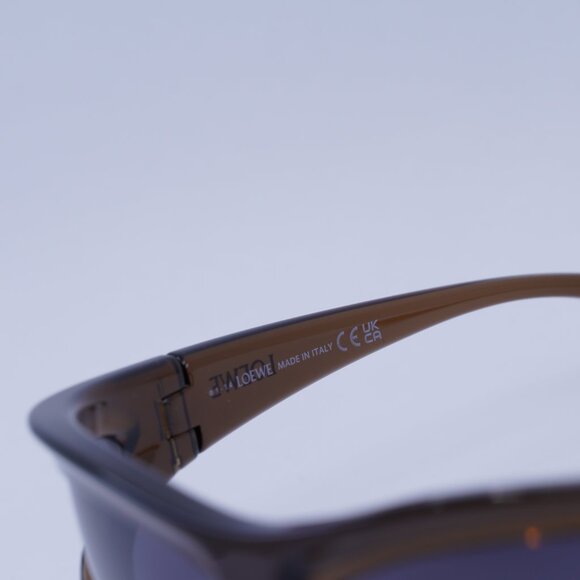 Loewe LW40143U 47A Sunglasses - Shiny Transparent Brown Frame main image 4